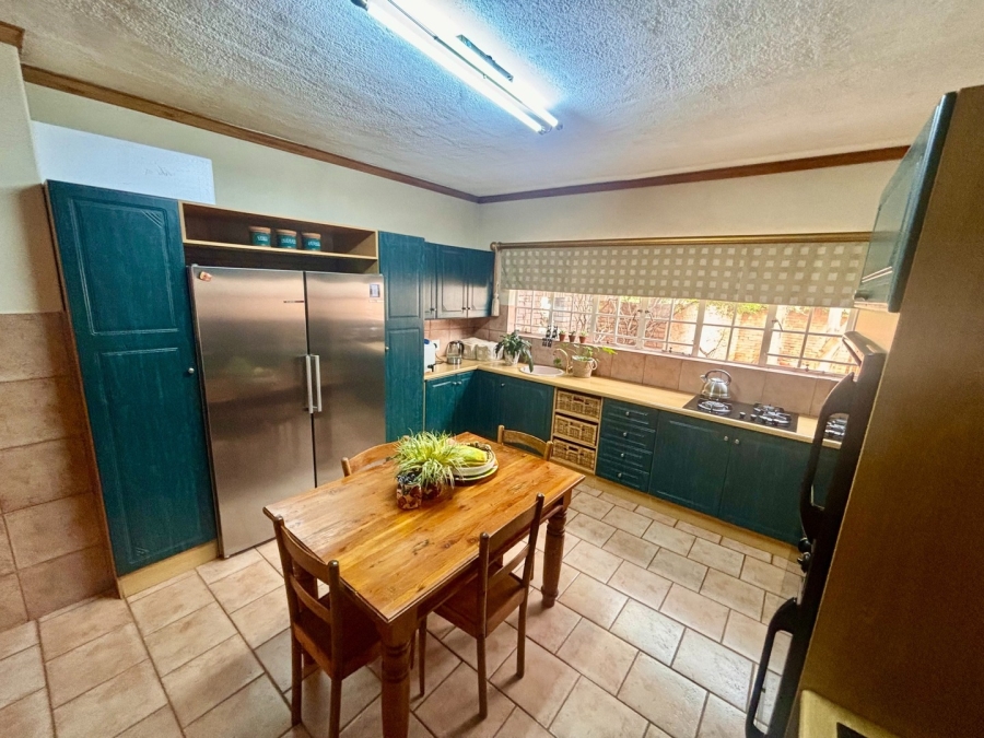 5 Bedroom Property for Sale in Wilkoppies North West